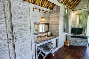 Lembongan Bay Shore Huts