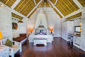 Lembongan Bay Shore Huts