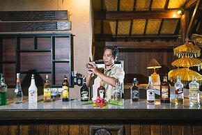 Lembongan Bay Shore Huts