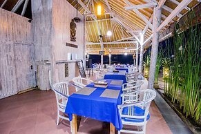 Lembongan Bay Shore Huts