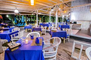 Lembongan Bay Shore Huts