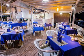 Lembongan Bay Shore Huts