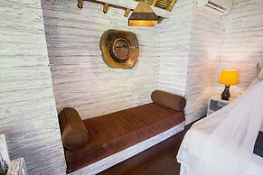 Lembongan Bay Shore Huts