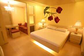 Victoria Court Suites - Pasig
