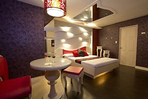 Victoria Court Suites - Pasig