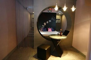 Victoria Court Suites - Pasig