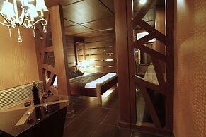 Victoria Court Suites - Pasig