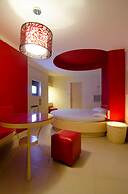 Victoria Court Suites - Pasig