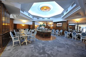 Crystal Palace Hotel