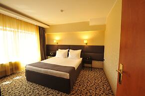 Crystal Palace Hotel