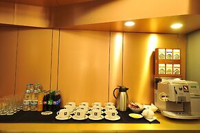 Crystal Palace Hotel