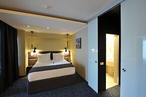 Crystal Palace Hotel