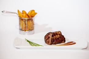 Crystal Palace Hotel