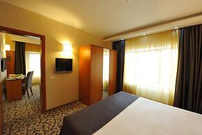 Crystal Palace Hotel