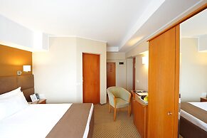 Crystal Palace Hotel