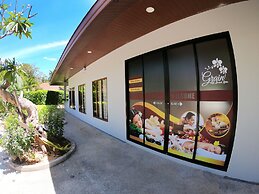 Lanta Sand Resort & Spa