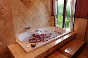 Lanta Sand Resort & Spa