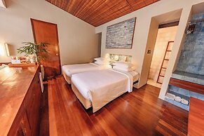 Hotel Komune and Beach Club Bali