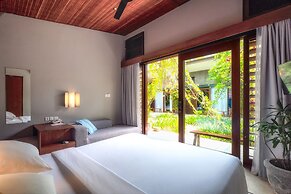 Hotel Komune and Beach Club Bali