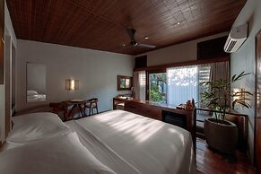 Hotel Komune and Beach Club Bali