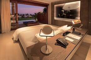 Hotel Komune and Beach Club Bali