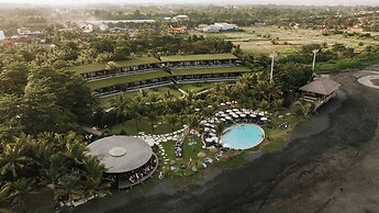 Hotel Komune and Beach Club Bali