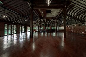 Hotel Komune and Beach Club Bali