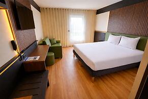 Brit Hotel Le Cottage