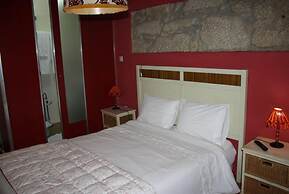 Residencia Pedra Antiga