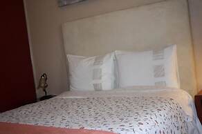 Residencia Pedra Antiga