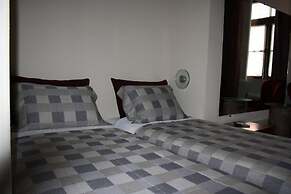 Residencia Pedra Antiga