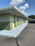 Red Carpet Inn and Suites