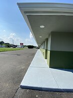 Red Carpet Inn and Suites