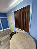 Red Carpet Inn and Suites