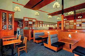 Four Points By Sheraton Edmonton Gateway