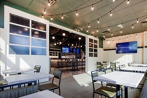 Four Points By Sheraton Edmonton Gateway