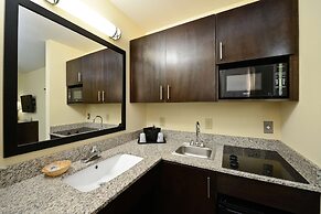 Americas Best Value Inn & Suites Lake Charles at I-210 Exit 11