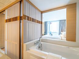 VELA Dhi GLOW Pratunam