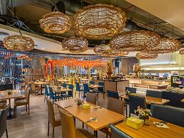 VELA Dhi GLOW Pratunam