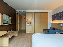 VELA Dhi GLOW Pratunam