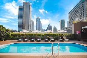 VELA Dhi GLOW Pratunam