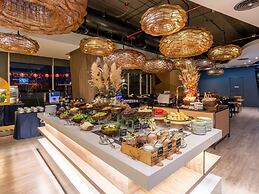 VELA Dhi GLOW Pratunam