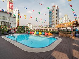 VELA Dhi GLOW Pratunam