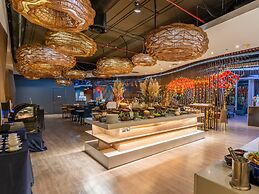 VELA Dhi GLOW Pratunam