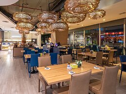 VELA Dhi GLOW Pratunam