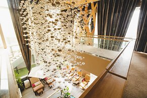 VELA Dhi GLOW Pratunam