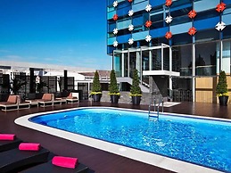 VELA Dhi GLOW Pratunam