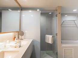 VELA Dhi GLOW Pratunam