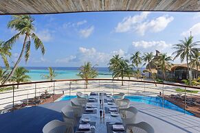 OUTRIGGER Maldives Maafushivaru Resort