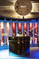 OUTRIGGER Maldives Maafushivaru Resort